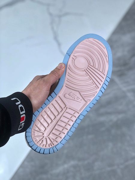 Air Jordan 1 Zoom Air CMFT 2022新款 AJ1喬丹一代男女款籃球鞋 有46碼 Air Jordan 1 Zoom Air CMFT 2022新款 AJ1喬丹一代男女款籃球鞋 有46碼