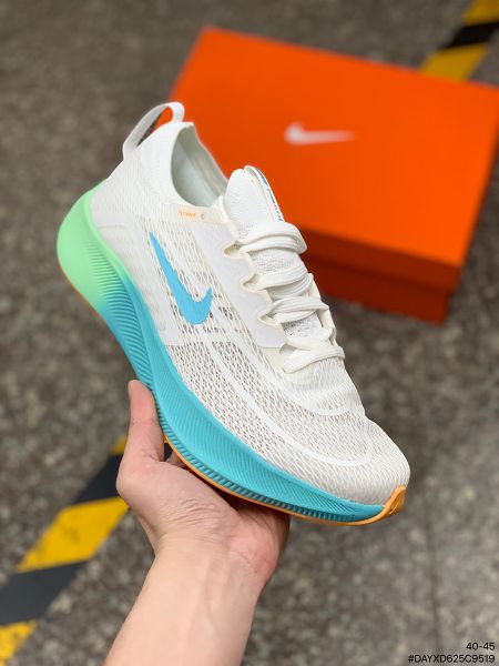 Nike Zoom Fly 4 2022新款 男款超彈透氣輕量跑步鞋