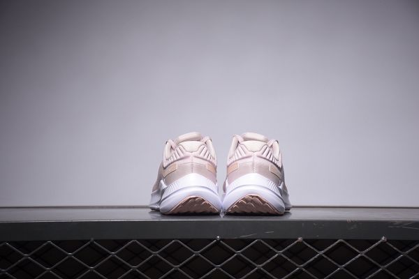 Nike QUEST 5 2023新款 女子透氣輕盈緩震跑步鞋
