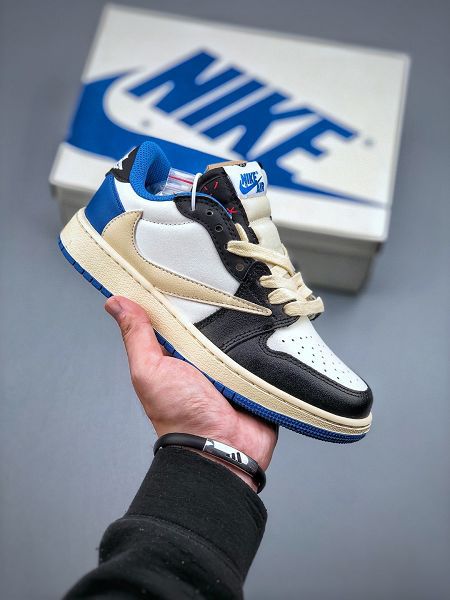 Travis Scott x Fragment x Air Jordan 1 Low 2022新款 喬丹1代聯名款倒鈎男女款籃球鞋 有46碼 Travis Scott x Fragment x Air Jordan 1 Low 2022新款 喬丹1代聯名款倒鈎男女款籃球鞋 有46碼